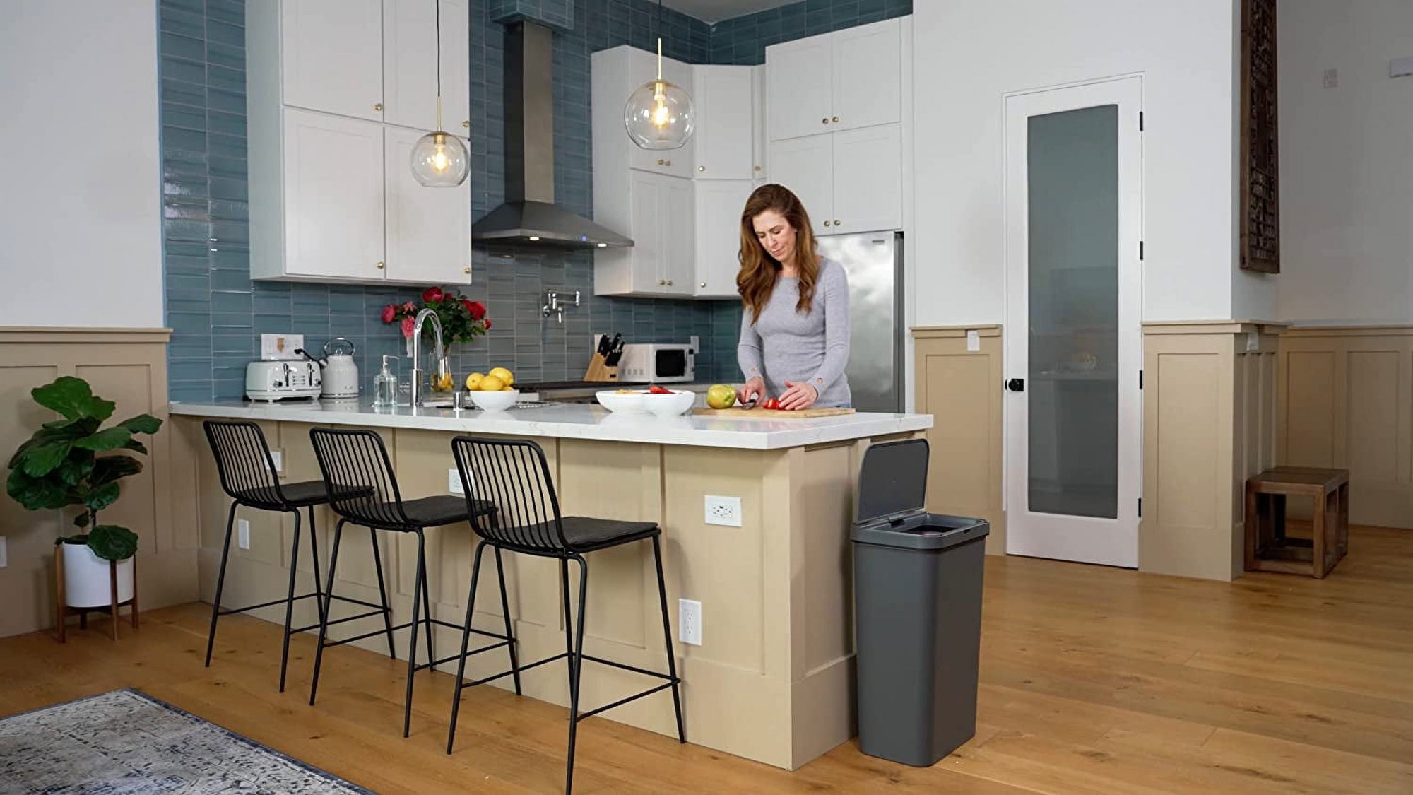 Automatic Garbage Can with Touchless Trash Can Lid, Rectangular White 50L