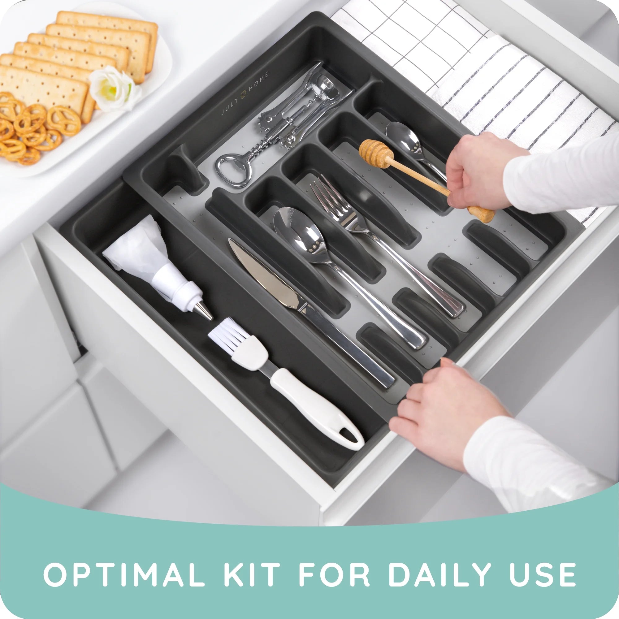 Plastic Kitchen Drawer Organizer - Expandable Silverware Organizer/Utensil Holder and Cutlery Tray with Grooved Drawer Dividers for Flatware and Kitchen Utensils